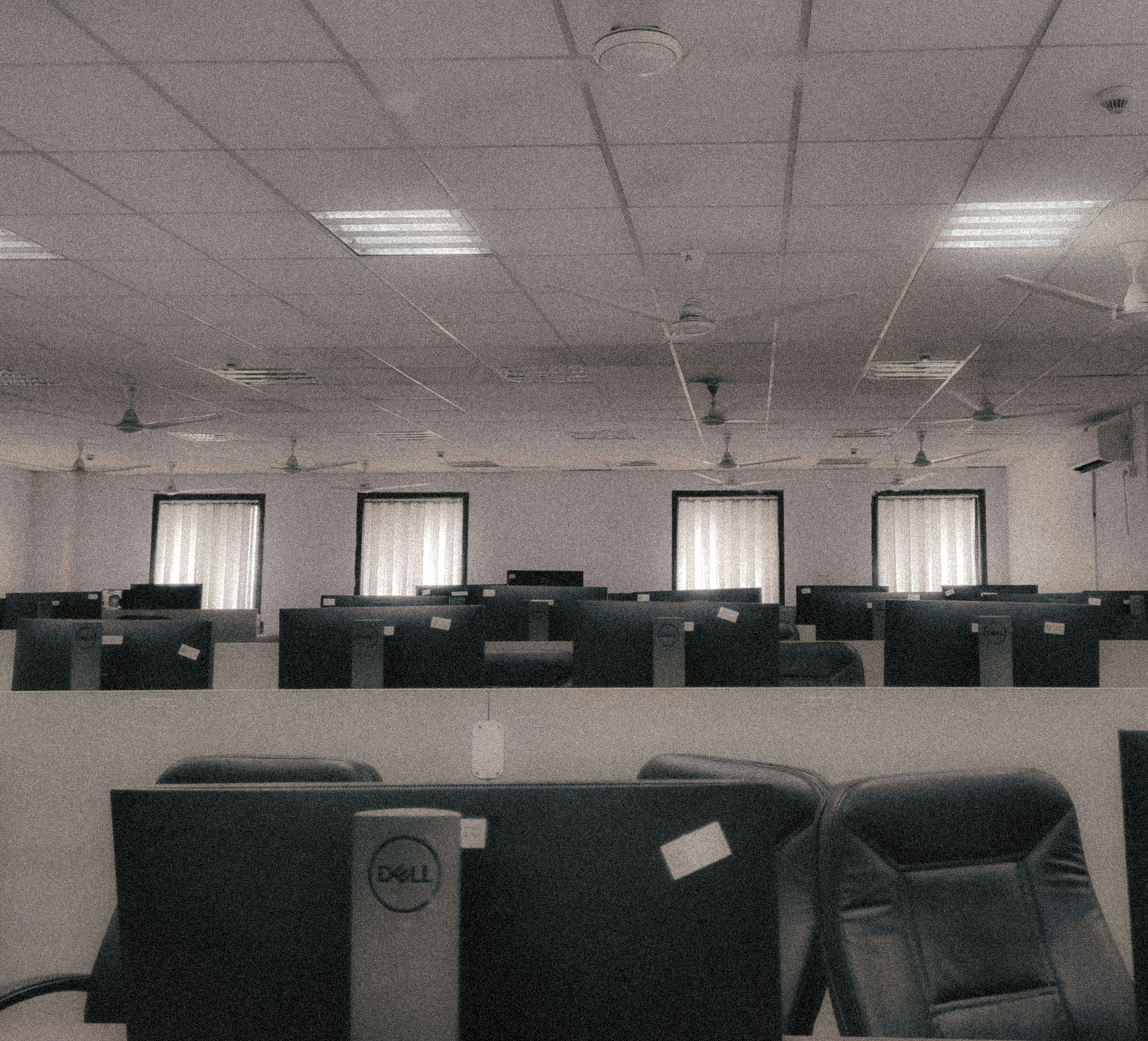 COURSE TRAINING AT UNIVERSAL INSTITUTE